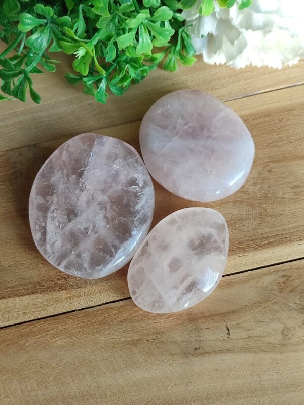 galet-plat-pierre-plate-quartz-rose