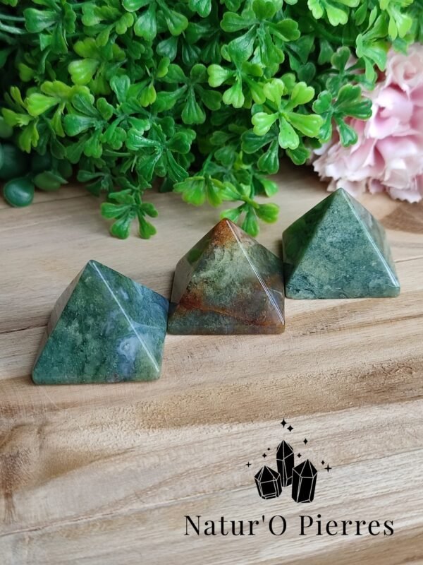 pyramide-agate-indienne-30mm