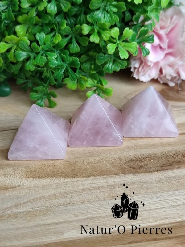 pyramide-quartz-rose-30mm