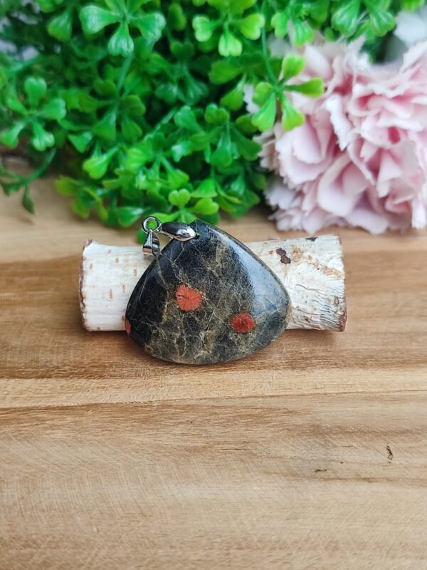 pendentif-obsidienne-peanuts