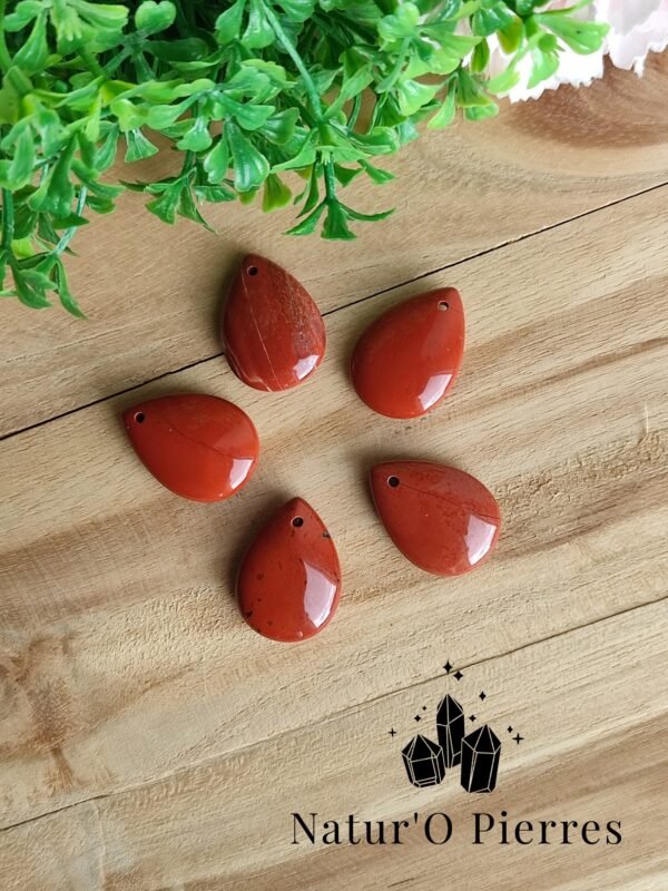 Pendentif goutte en jaspe bréchique rouge