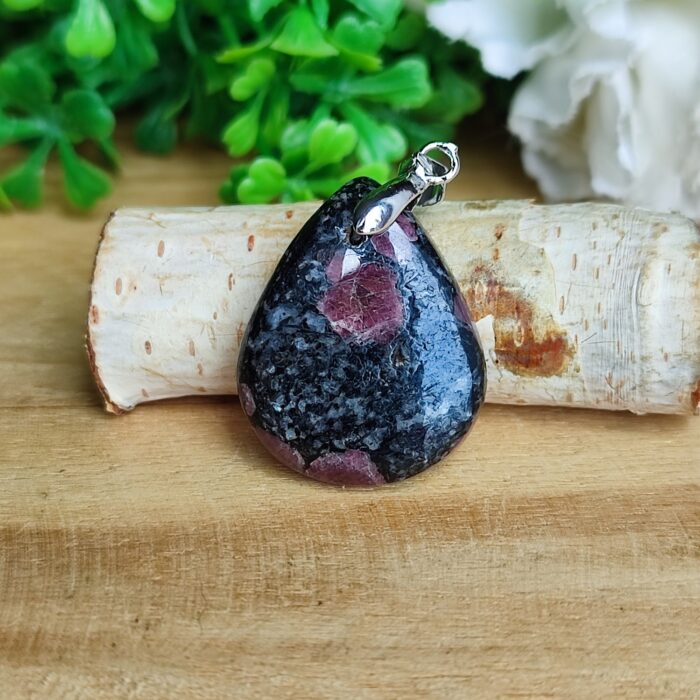pendentif-rubis-biotite