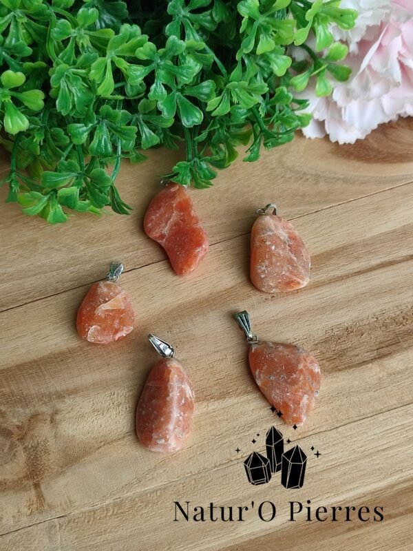 🧡 Pendentif en Calcite Orange – Pierre Roulée