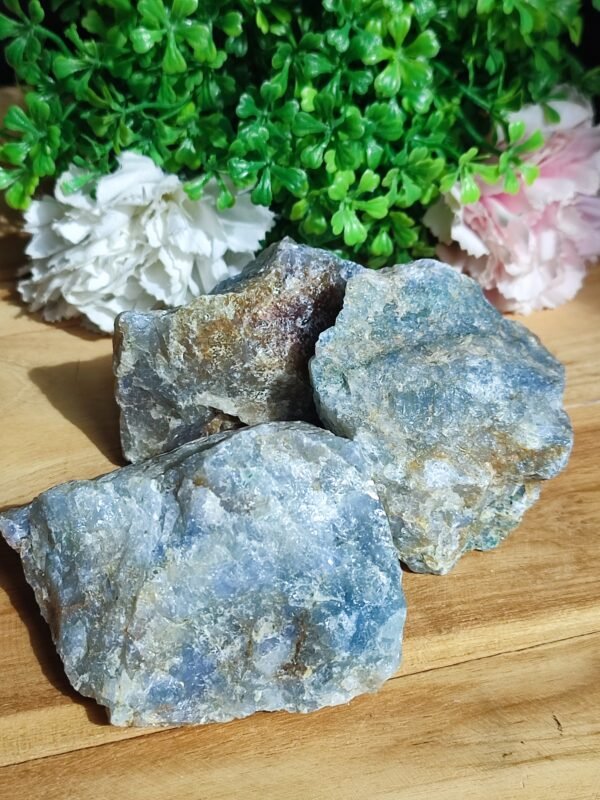 Quartz bleu - morceaux bruts – Image 2