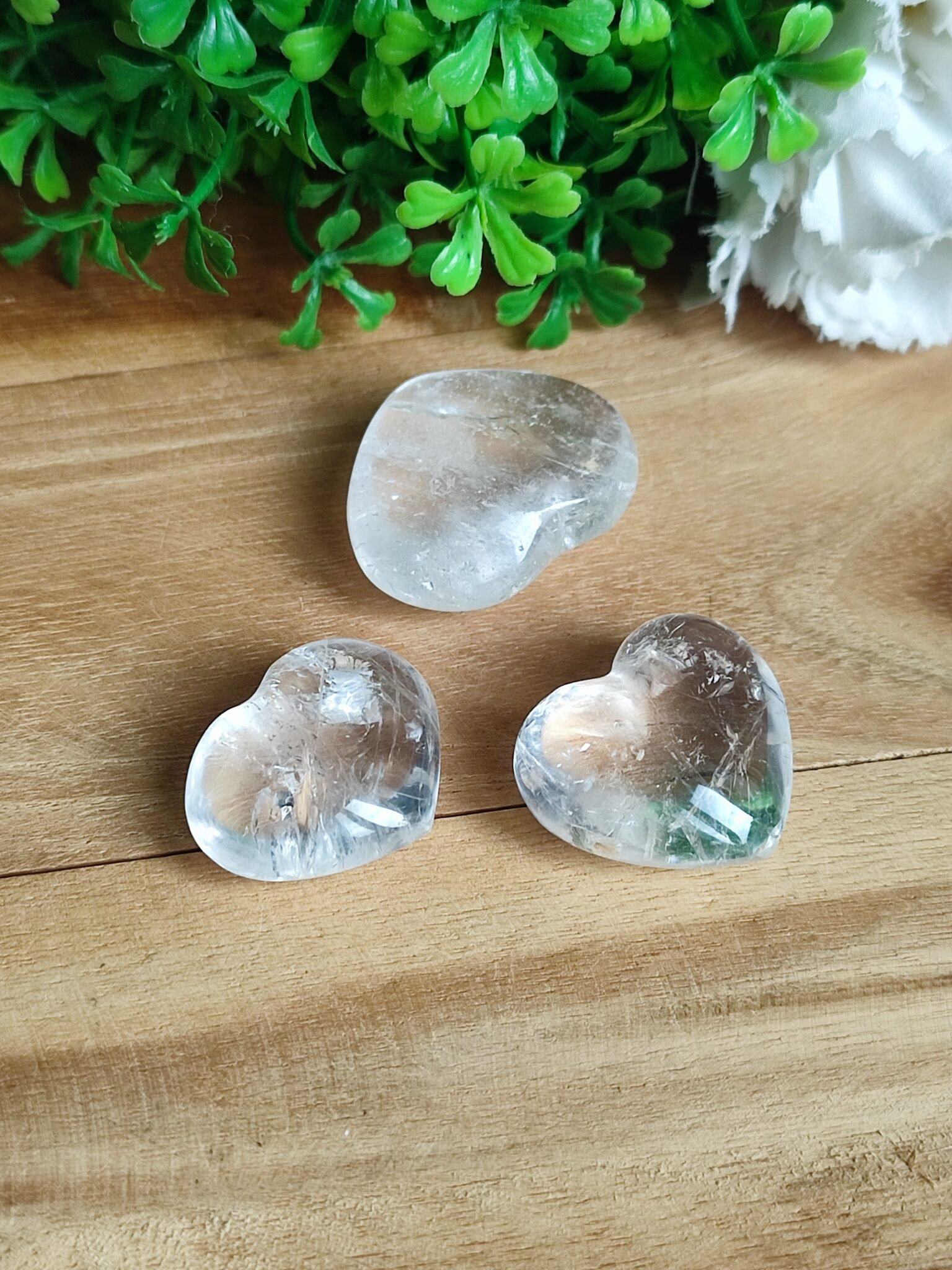 🤍 Galet Cœur en Cristal de Roche – Qualité A (25 à 35 mm) - Natur'O Pierres